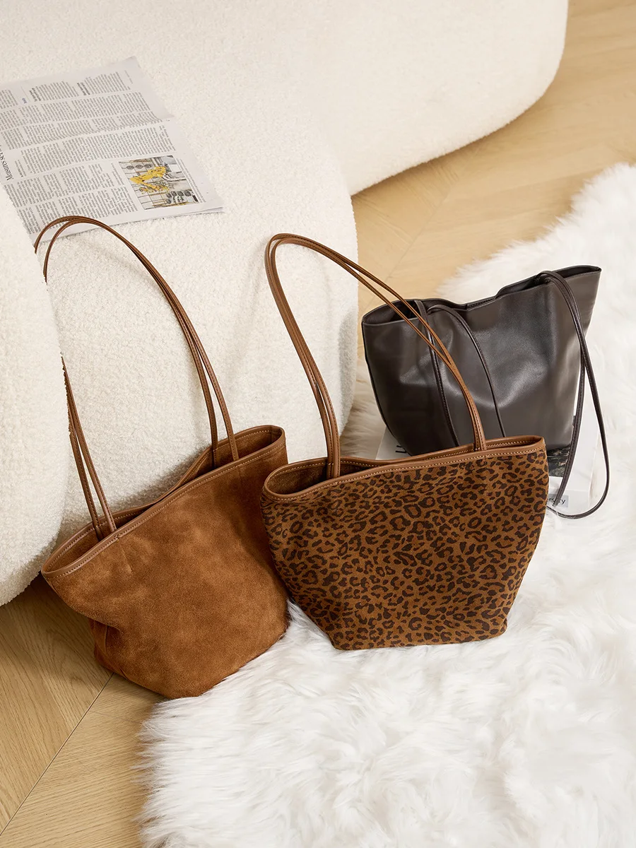 Leopard Print Deer Skin Shoulder Bag 2025 Niche Women's Fashion Retro Style High-End Commuting Armpit Tote Handbag