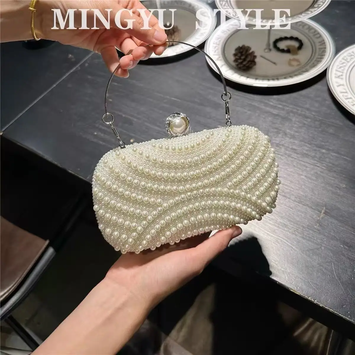Fashion Pearl Beaded Clutch Purse Luxury Evening Bag Beads Beaded Women Handbag Wedding Party Banquet Bag Shoulder Crossbody Bag