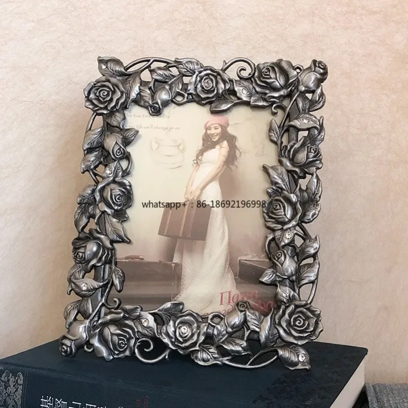 European Pastoral 7-inch Flower Photo Frame Ornament Metal Photo Frame Retro Table Light Luxury Creative Picture Frame