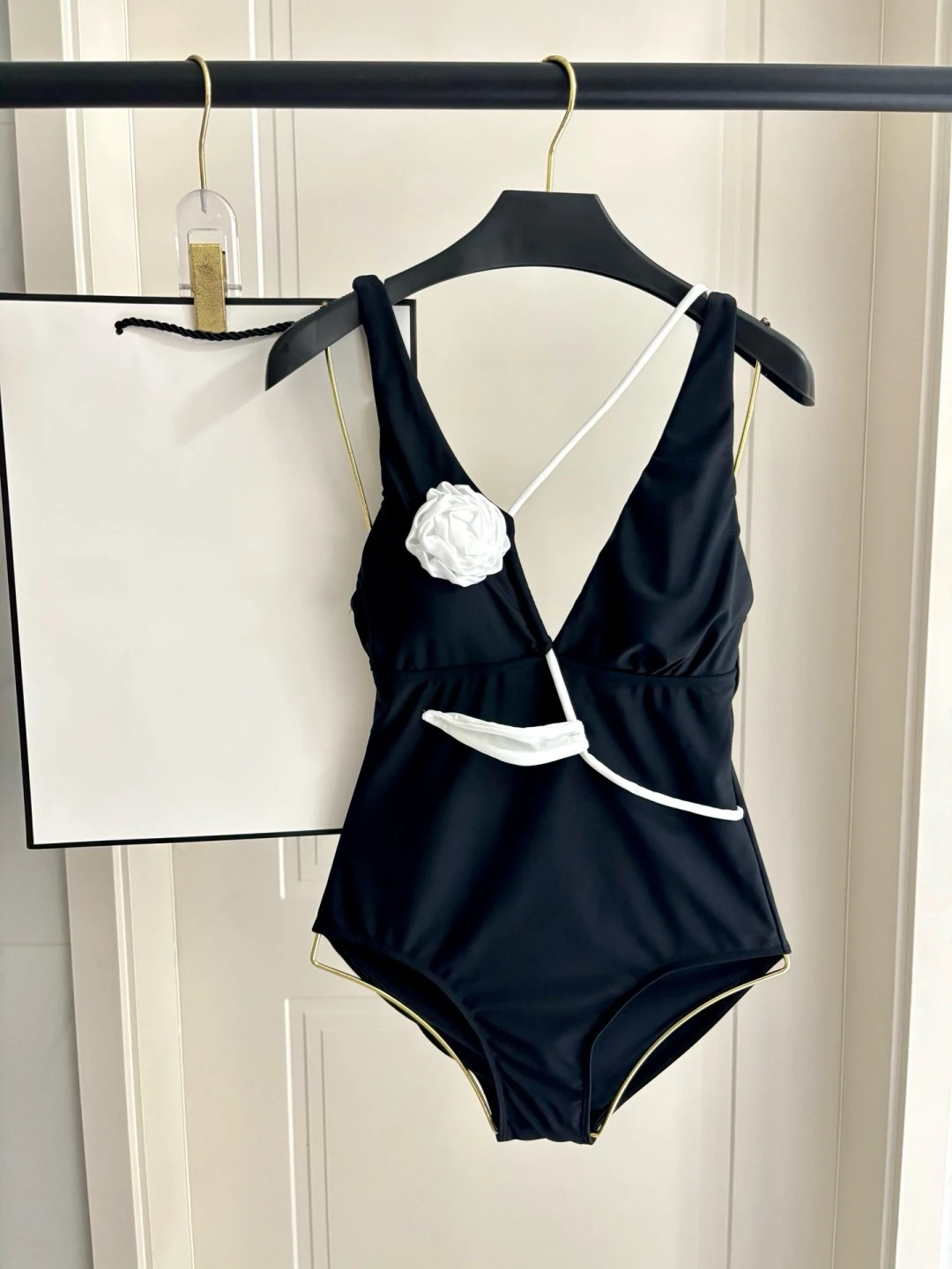 Women's Sexy V Neck Bathing Suit with Stereo Roses