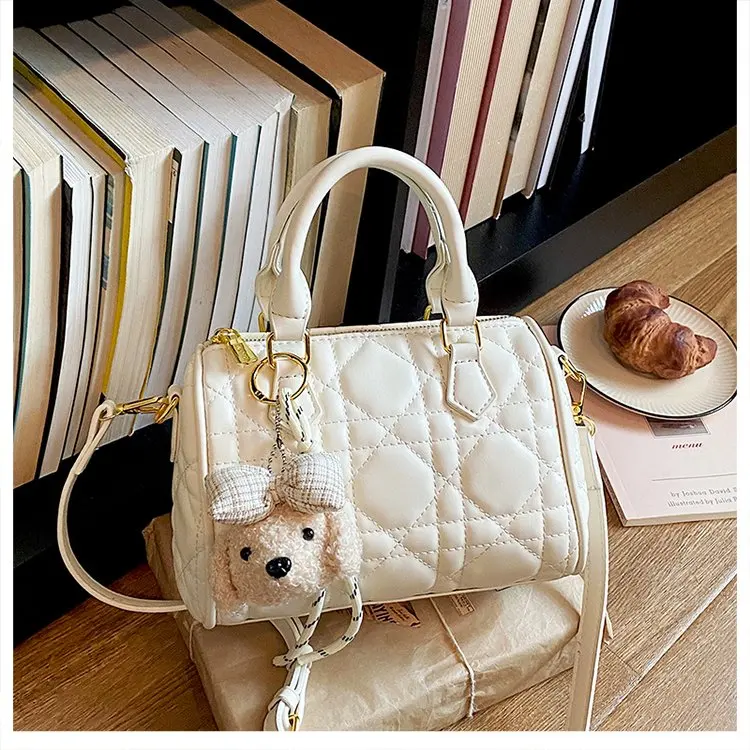 Stylish Minimalist Boston Bag Pillow Bag Single Shoulder Slung Women's Bag Fashionable Handbag for Summer 2026 Zipper Closure
