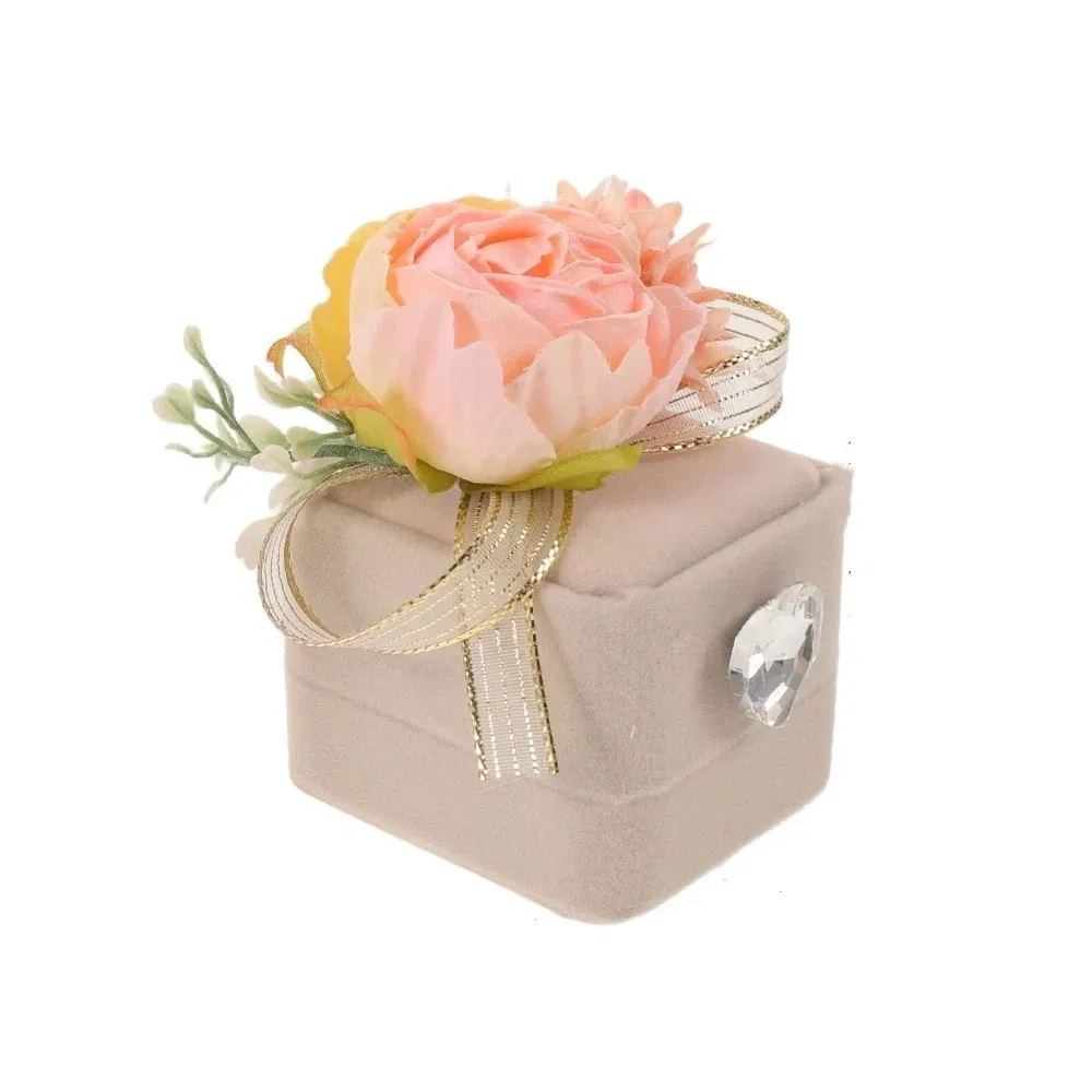 Heart Shaped Wedding Ring Box Shiny Rhinestone Artificial Flower Heart Jewelry Box Lightweight Compact Structure