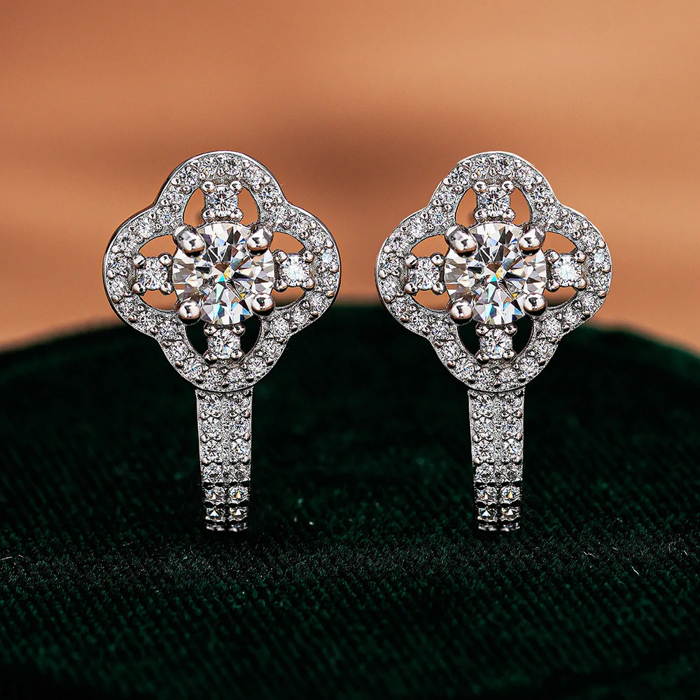 Four Leaf Clover Earrings for Women, Fashionable Moissanite 18K Gold Moissanite Earrings, Hip-hop Platinum PT950 Earrings