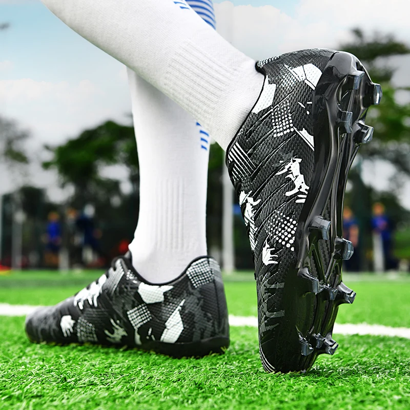 Men New Adult Football Boots Studded Training Top Quality Match Outdoor Male Soccer Shoes Breathable Fast Grass Football Shoes