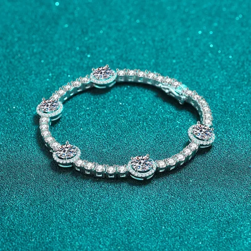 Luxury Group Inlaid Moissanite 8.3/8.6/9.1Carat Buckle Bracelet, Unique Eye-catching Platinum PT950 Bracelet Female Fine Jewelry