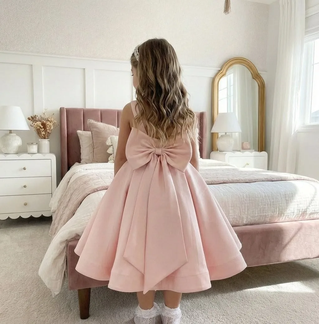 2026 New Simple Pink Satin Flower Girl Dress Elegant Pleated A-Line Wedding Flower Girl Princess Dress First Communion Dress