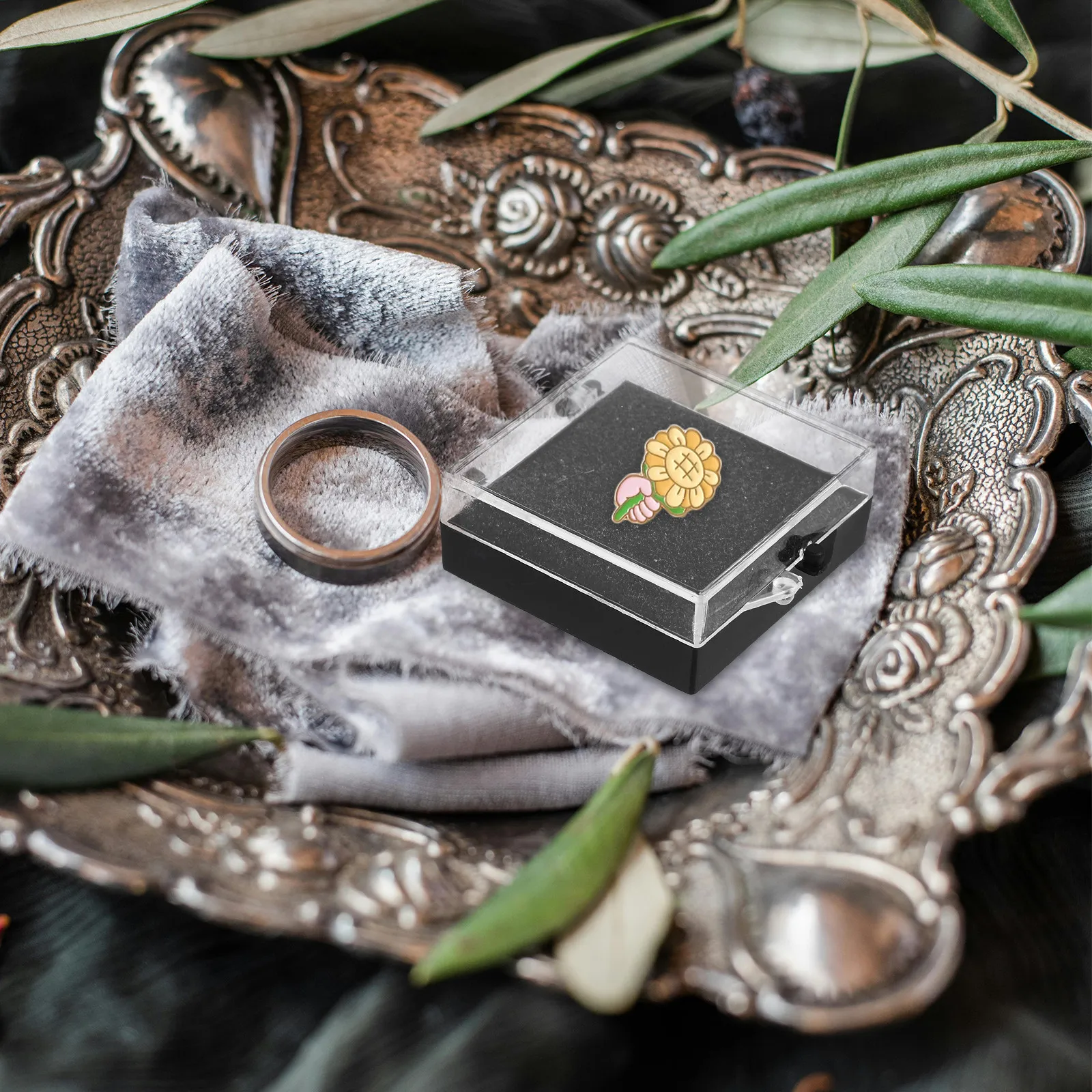 6Pcs Badge Display Box Chic Medal Storage Case Brooch Organizer Safe Desktop Holder Jewelry Pins Badge Display Box