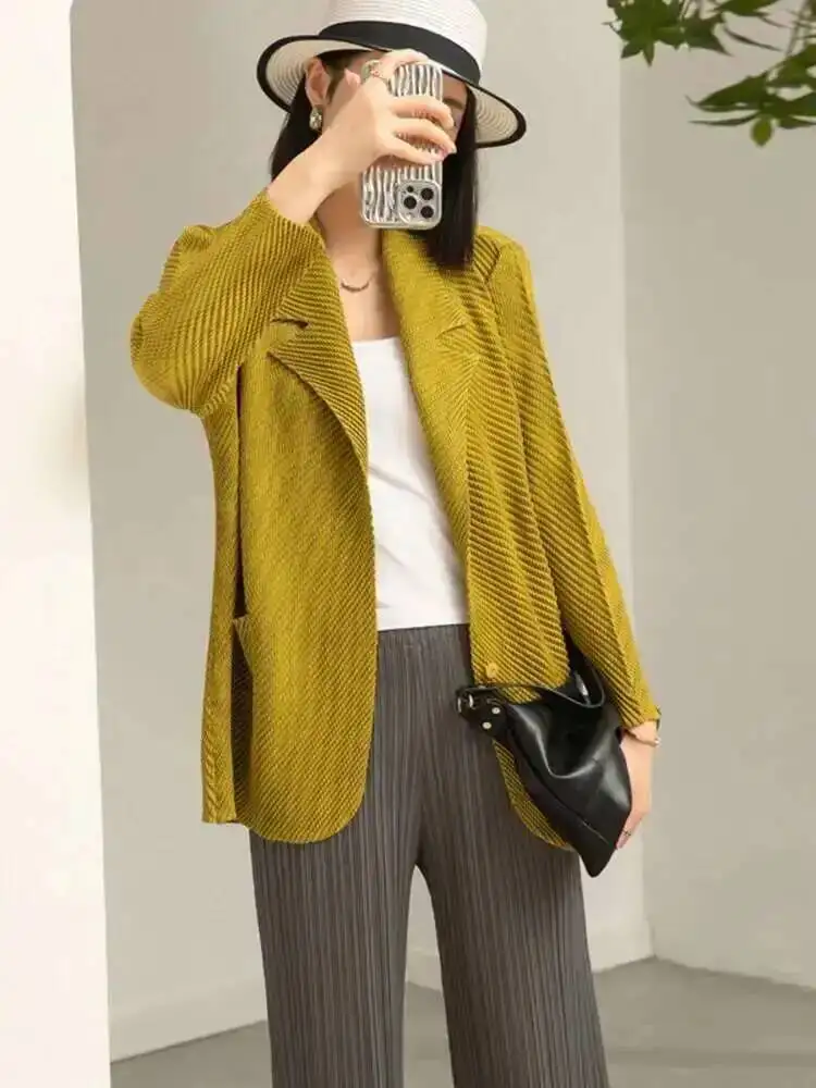 Blazers For Pleated Women 2024 Spring New Lapel Single Breasted Long Sleeves Coat Female Fashion Coat 25GA5