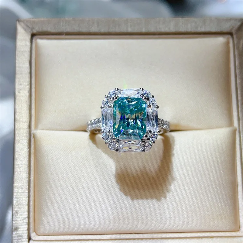 Luxury 18K white Solid Platinum PT950 certifid Pala color 3 carat green radiance cut moissanite ring baguette diamond ring