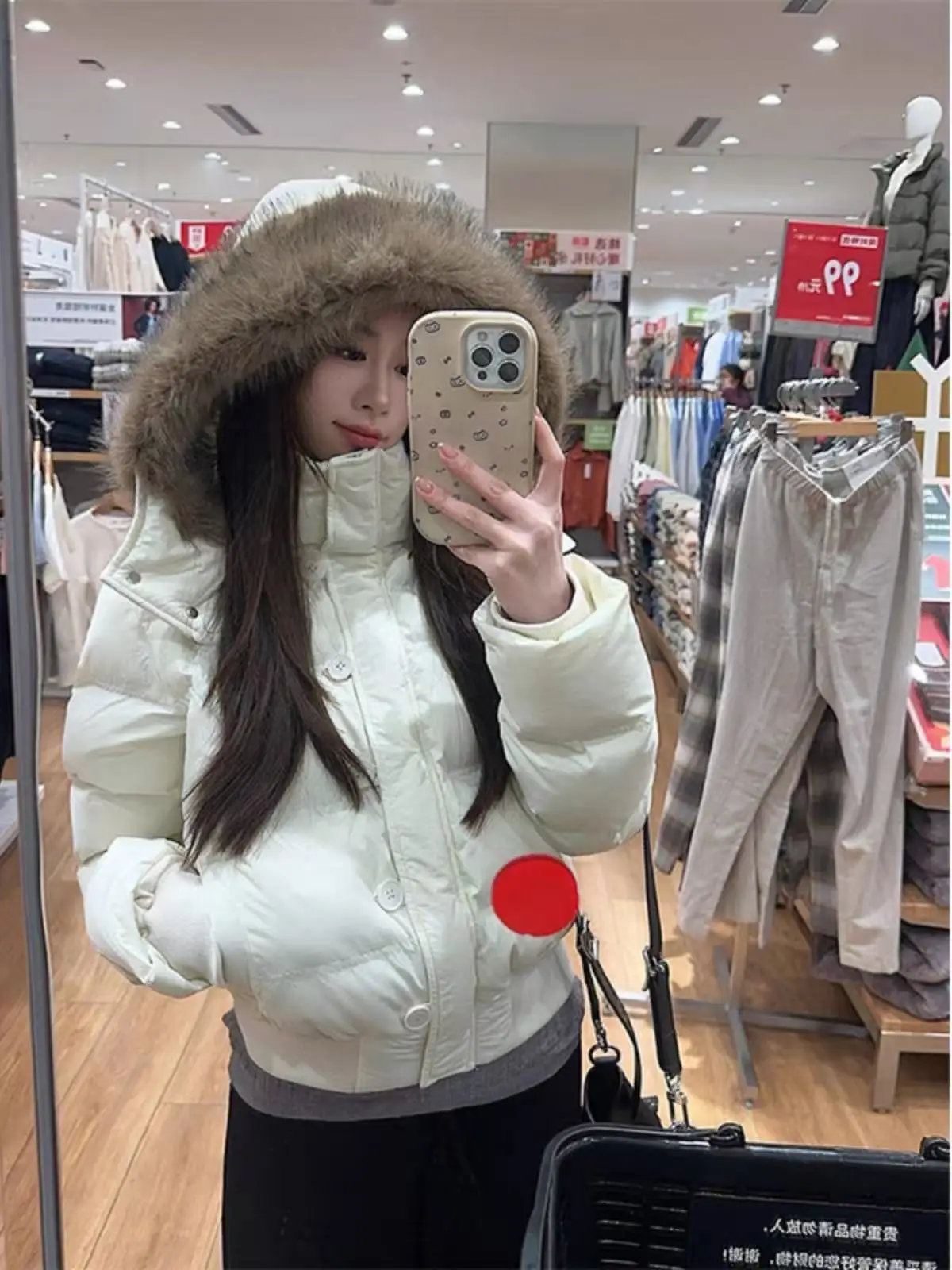 Women's Loose Fit Short Down Cotton With Detachable Hat and Fur Winter Warm Collar Thickened Outerwear Popular Slimming Clothes