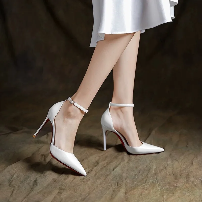 Black high heels, women's slim heels, pointed toe, new sexy one-piece high-heeled shoes, hollow toe sandals