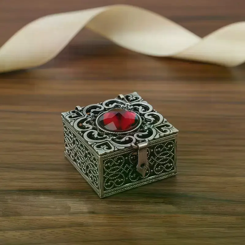 Exquisite Small Jewelry Box Elegant Silver Jewelry Case Jewelry Storage Box