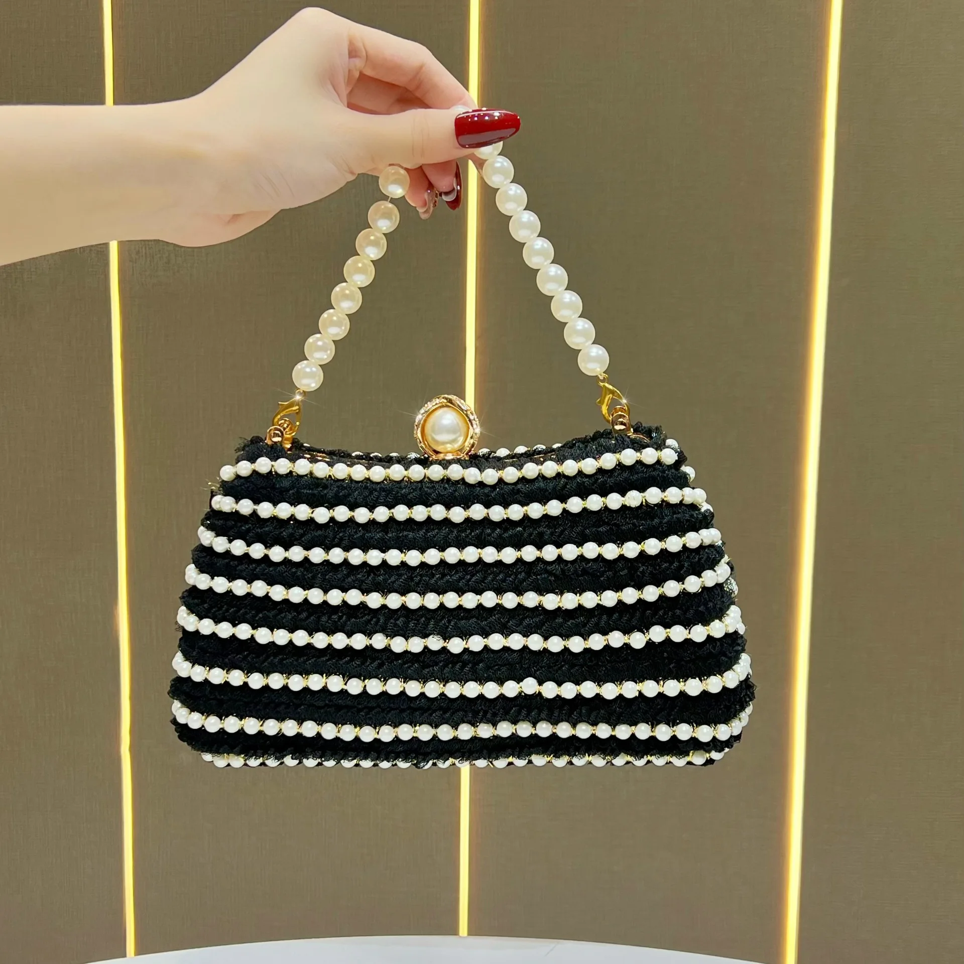 New dinner handbag beaded clutch fashion chain small lace messenger  celebrity versatile shoulder bag