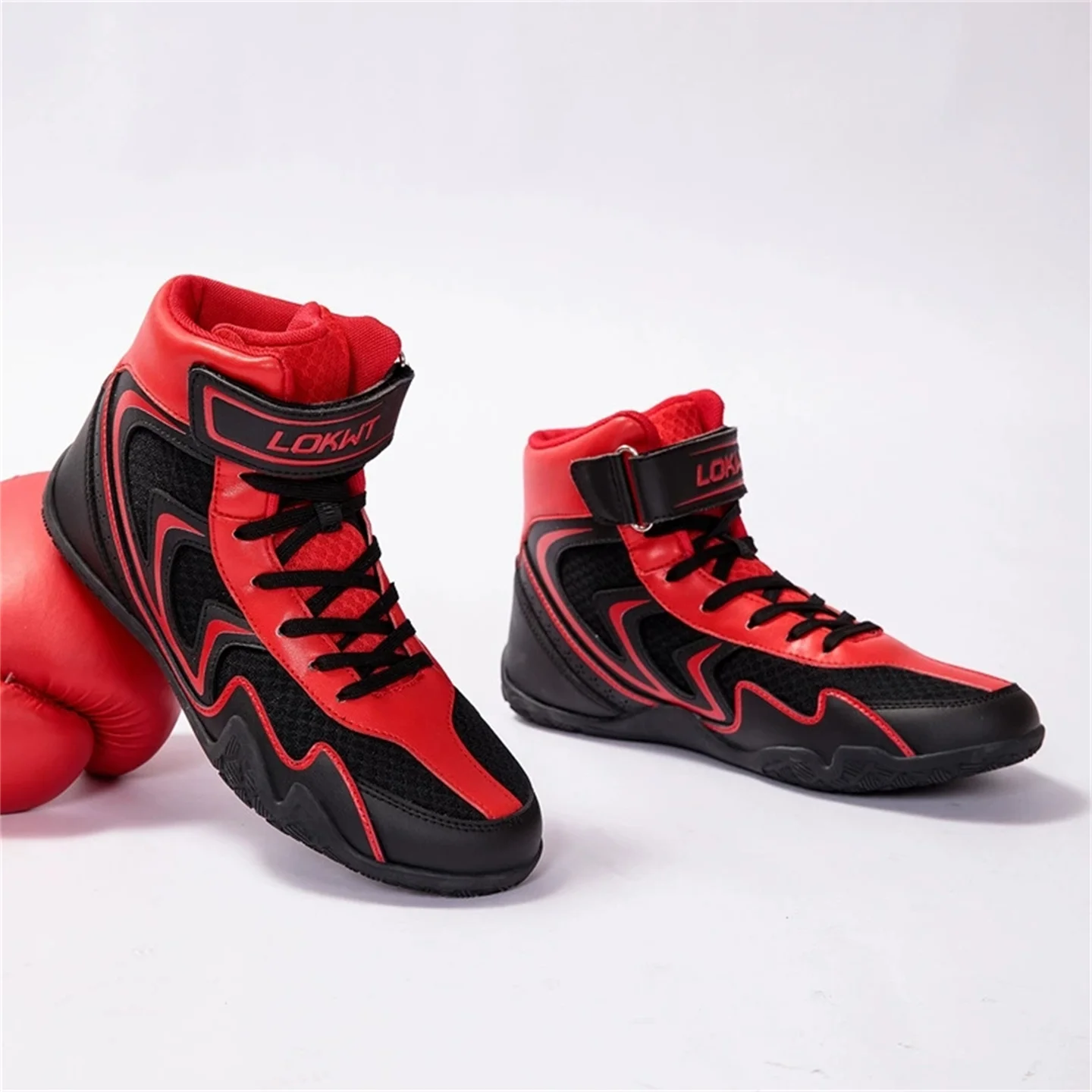 Men's Pro Wrestling & Boxing Shoes: Taurus Sole - Wear-resistant & Anti-Slip for Sanda/Combat/MMA Training Sneakers