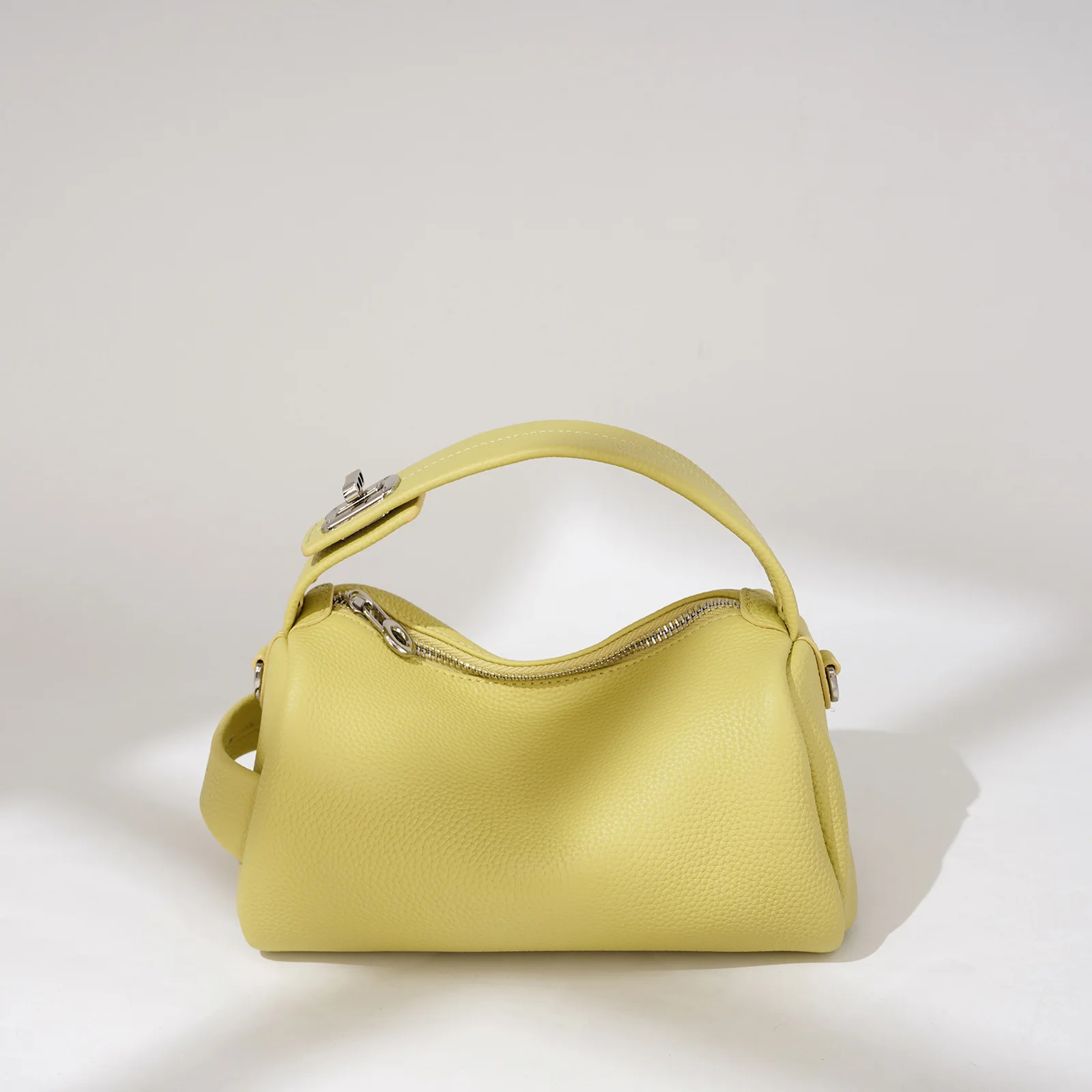 New leather lychee patterned shoulder bag for women, fashionable Korean candy colored pillow bag, hand-held crossbody bag for wo
