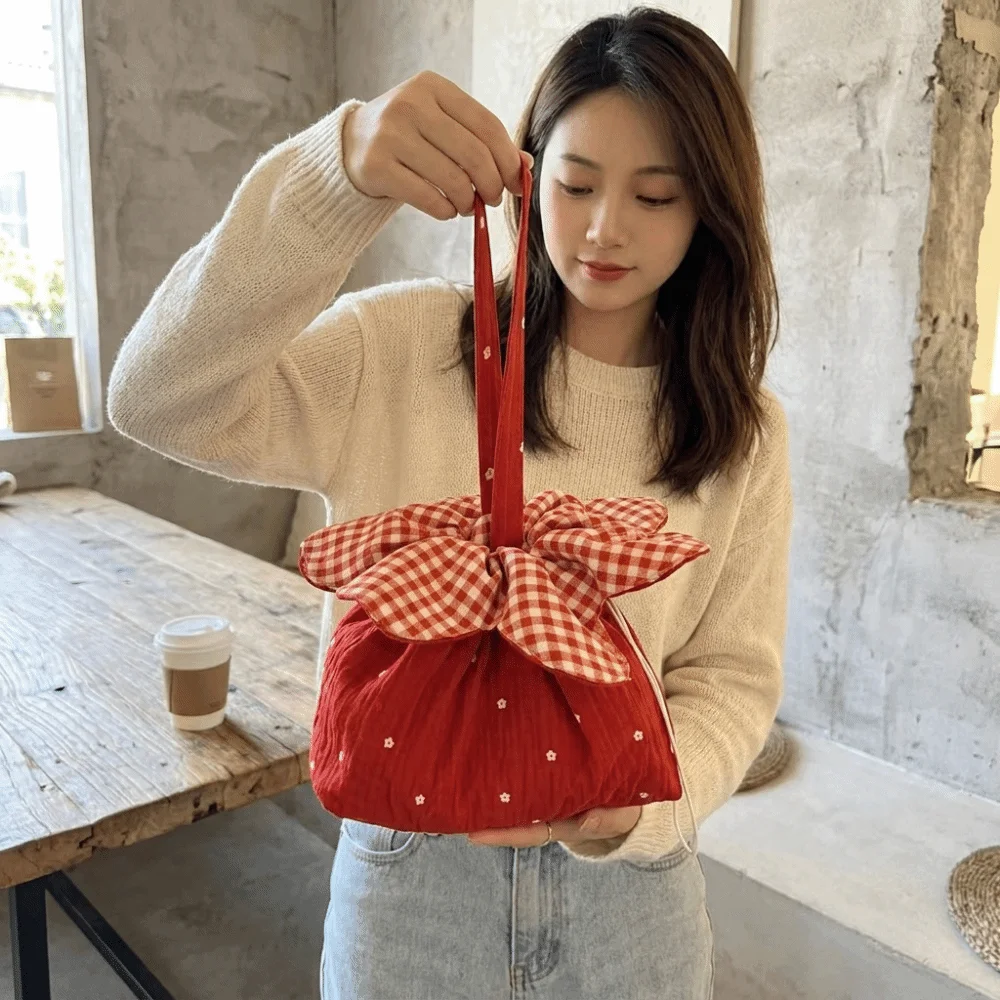 Sweet Flower Drawstring Handbag Cute Plaid Large Capacity Bucket Bag Polyester Flower Pattern Phone Pouch Commute Travel