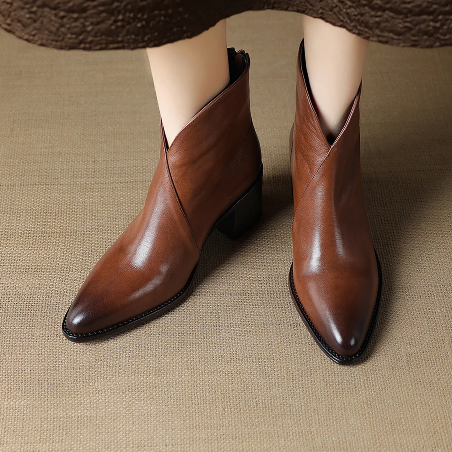 New Autumn/Winter Women Boots Pointed Toe Chunky Heel Shoes Genuine Leather Shoes for Women Casual Zip Ankle Boots Western Boots