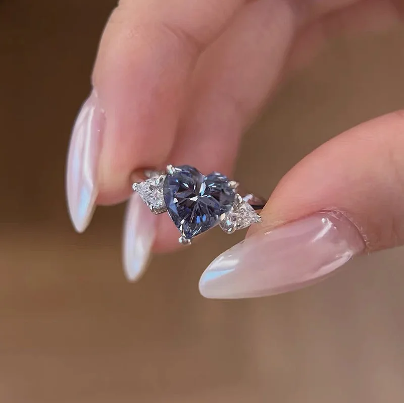 New S925 silver 9 * 9mm heart-shaped blue gray diamond ring with high-end design, fashionable daily wedding jewelry